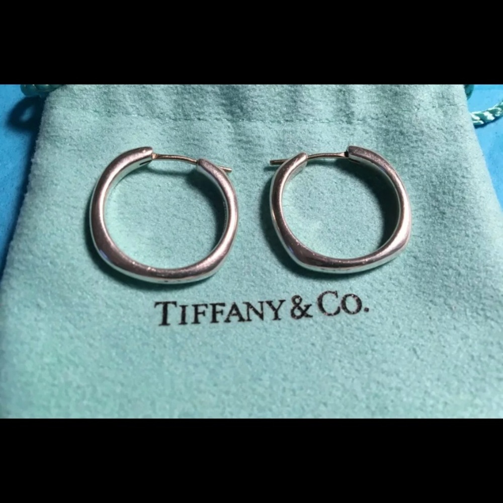 Tiffany earrings 3/4 sz